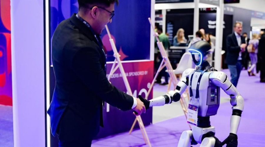 瑞银：英伟达(NVDA.US)数据中心收入到2028年有望增长2倍